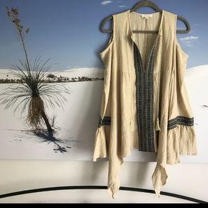 NWOT Cold Shoulder Bohemian Top